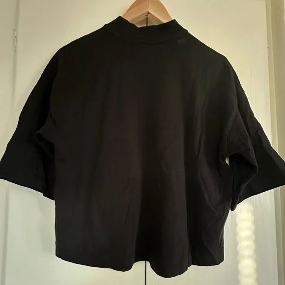 FARM Rio Smiley Cropped Tee - Picture 3 of 8